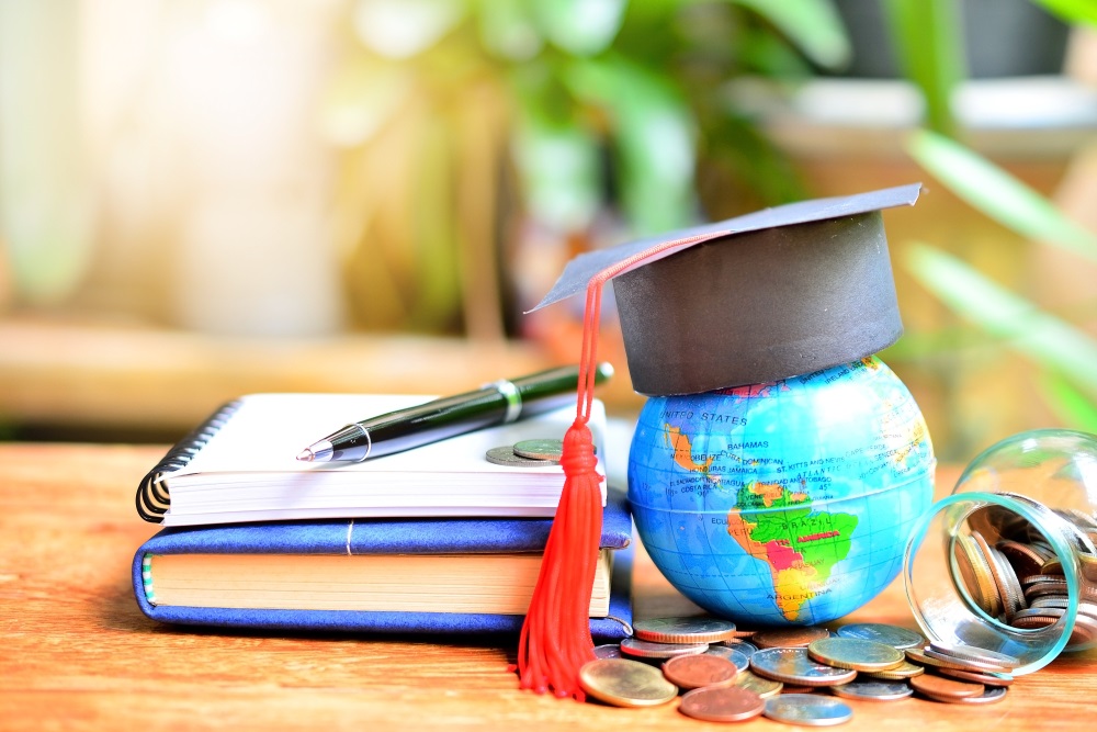 Free Scholarship To Study Abroad